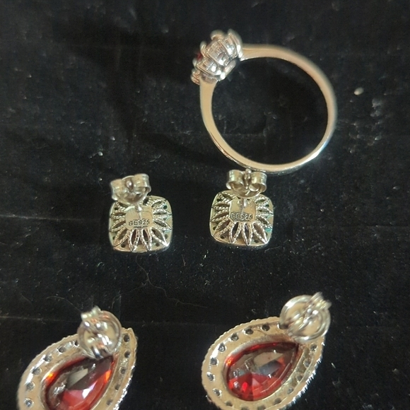 Sterling / Silver Plated Red Garnet Ruby Set -  Ring sz 8 2x earrings - Picture 6 of 6